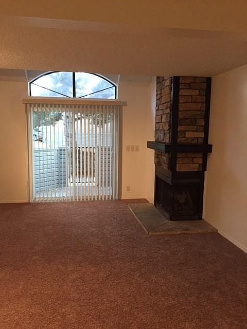 Living Room_Patio