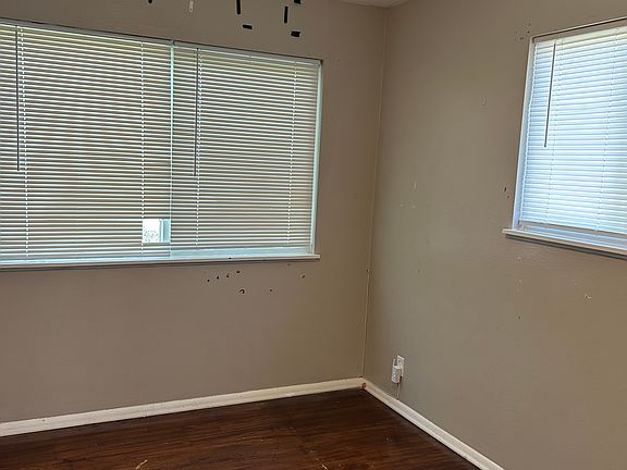5th image of 223 Flora Dr
