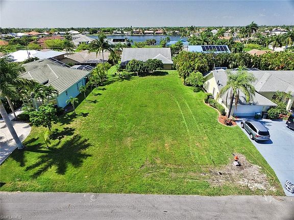 2nd image of 619 SW 56th St