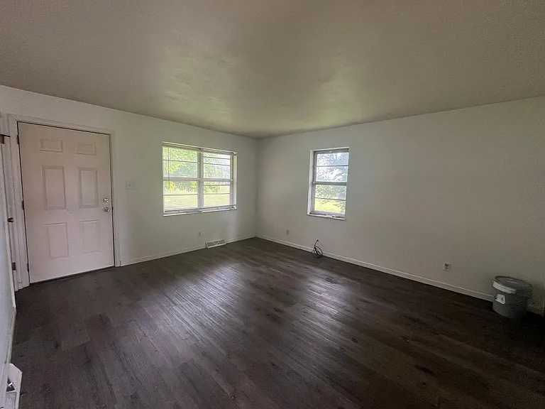 1308 Virginia Ave — Photo 3