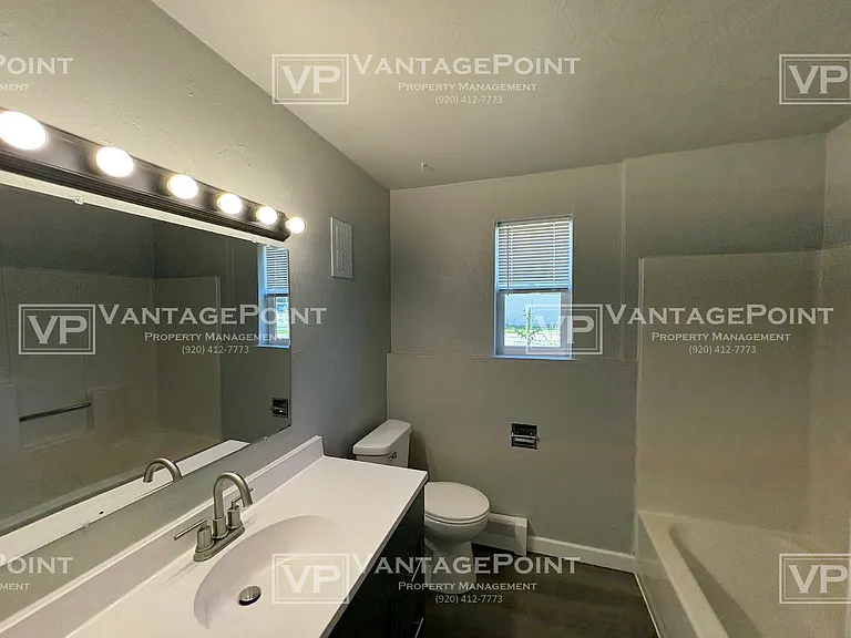 817 Bellevue St — Photo 11