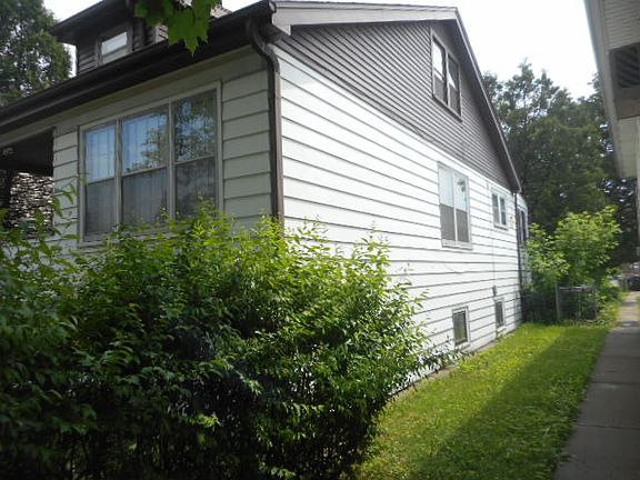 3rd image of 4525 N McVicker Ave