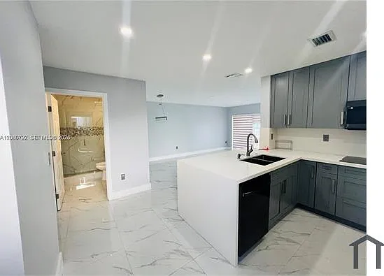 12526 NW 11th Trl — Photo 1