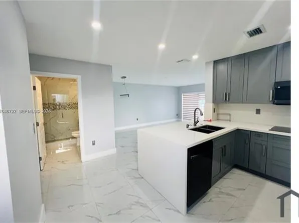12526 NW 11th Trl, Miami, FL 33182