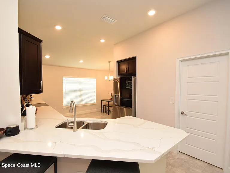 2585 Roygaris St NW — Photo 10
