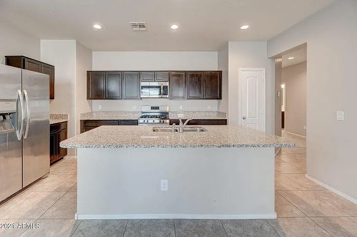 31080 W Whitton Ave — Photo 5
