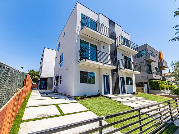 4th image of 6700 Balboa Blvd Unit 6702-2