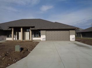 1413 28th St SW, Austin, MN 55912