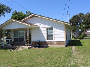 201 Hilltop Ave, Converse, TX 78109