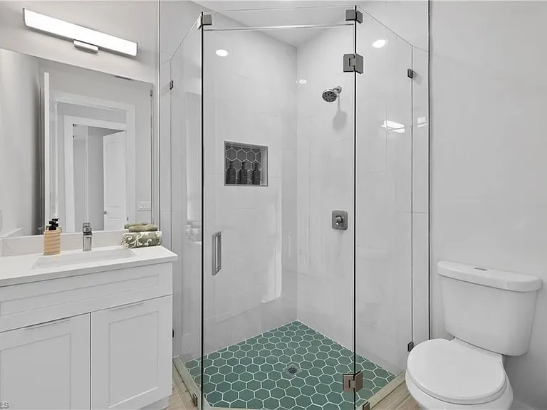 2547 Storter Ave — Photo 6