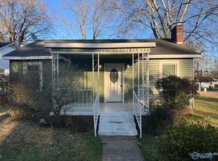 304 Memorial Dr NW, Decatur, AL 35601