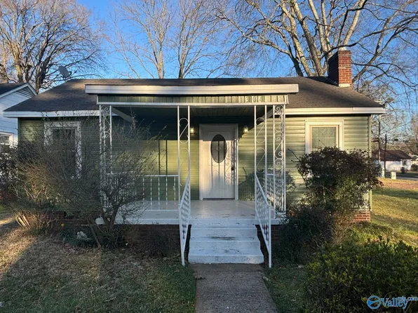 304 Memorial Dr NW, Decatur, AL 35601