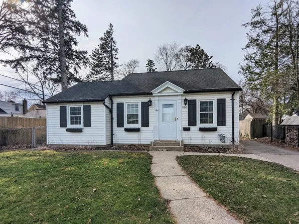 416 Burcham Dr, East Lansing, MI 48823