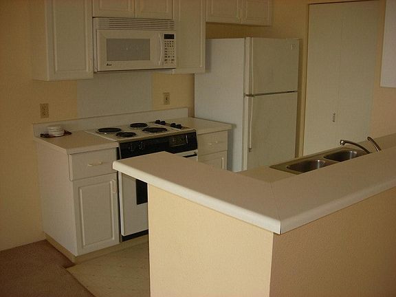 2nd image of 92-1218 Palahia St APT Y201