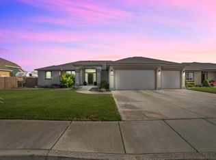 6823 Whitestone St, West Richland, WA 99353