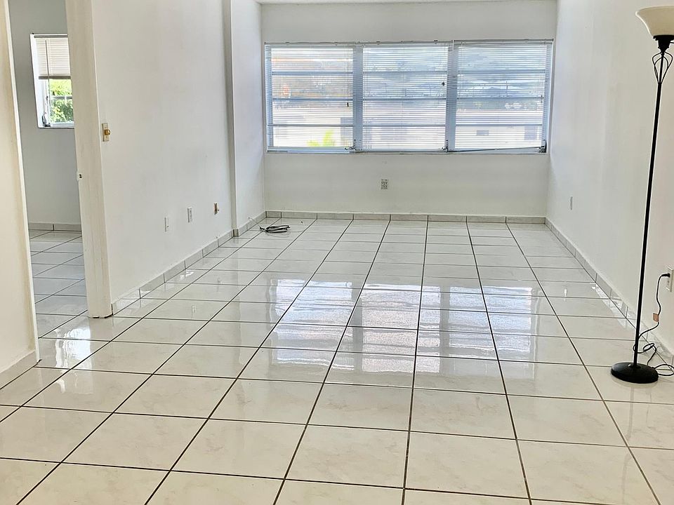 Large Living Space - Dining and Living Room