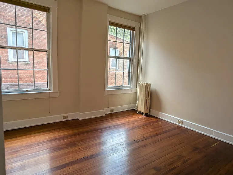 1332 Broadway St — Photo 15