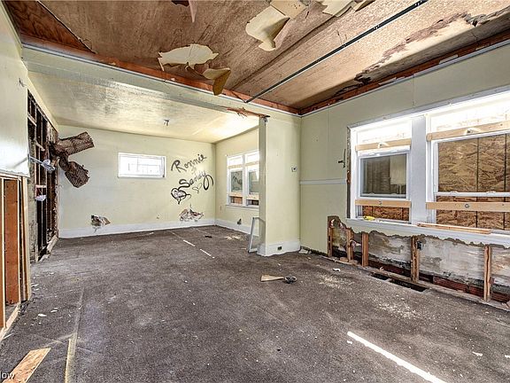 5th image of 7222 Brinsmade Ave