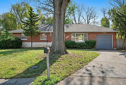 3rd image of 2600 Jonathan Dr