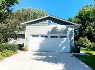 4801 Shevlin Ct, Eagan, MN 55122