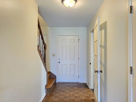 3rd image of 4129 Florence Way