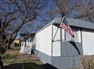 209 S Avenue B Trlr 11, Burkburnett, TX 76354