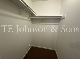 2570 Green Oaks Ct APT B, Winston Salem, NC 27107