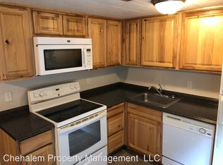 1558 E 3rd St #8, Newberg, OR 97132