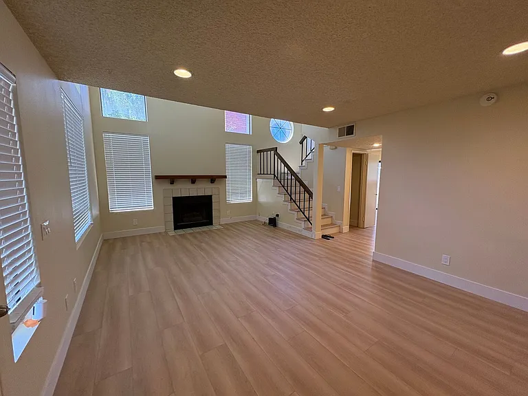 6865 Valley Circle Blvd #8 — Photo 3