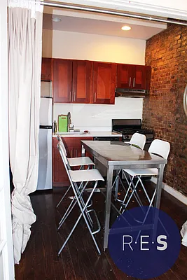 Rented by RES New York | media 17