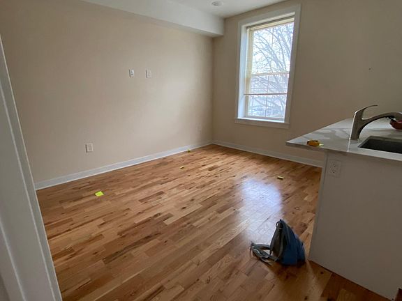 4th image of 1732 W Girard Ave #2F