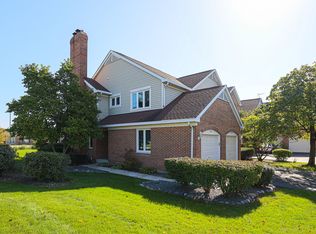 1137 S Linneman Rd, Mount Prospect, IL 60056