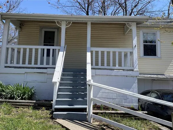 826 Marvin Ave, Saint Louis, MO 63135