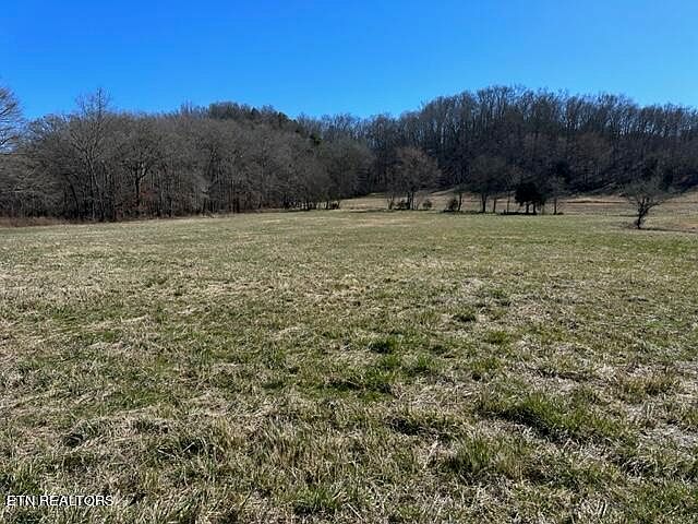 2nd image of 3146 Knob Creek Rd