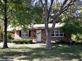 107 Pinewood Dr, Columbia, MO 65203
