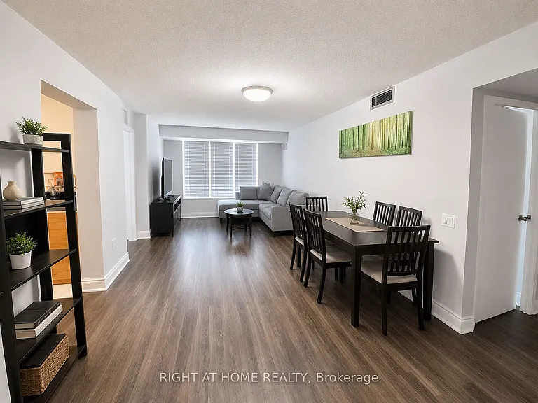 21 Overlea Blvd #1202 — Photo 5