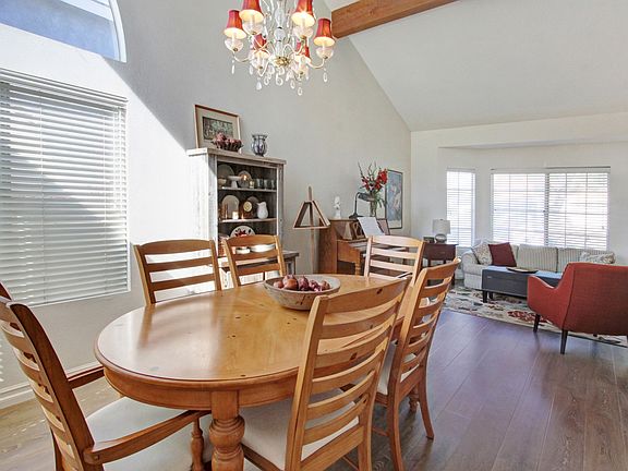 5th image of 22546 Lemon St