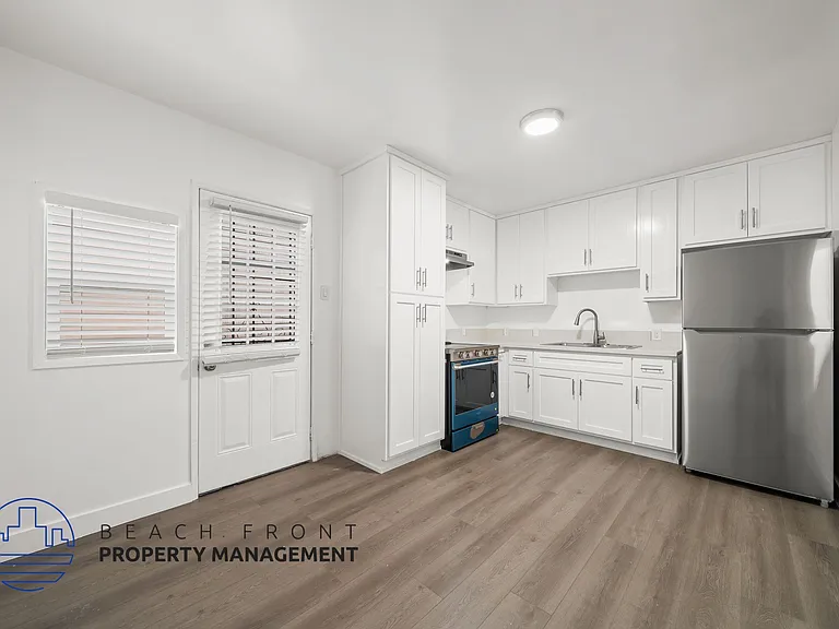 11626 Cedar Ave — Photo 30