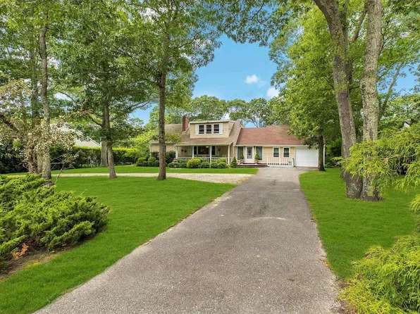 4 Wilson Drive, Hampton Bays, NY 11946