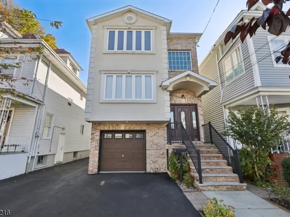 312 Vine St, Elizabeth City, NJ 07202