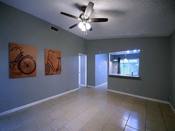 4th image of 11906 Broad Oaks Dr #A