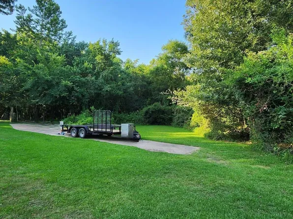 215 Tay Ct, Huffman, TX 77336