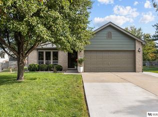 1830 Meadow Lark Cir, Lincoln, NE 68521