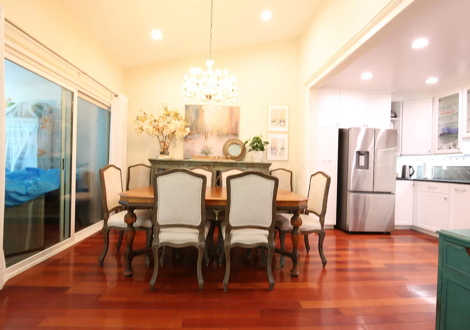 Fully Furnished - 3BD/2BA/1,252sqft - Redondo Beach — Photo 3