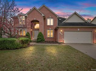 1176 Cadmus Dr, Troy, MI
