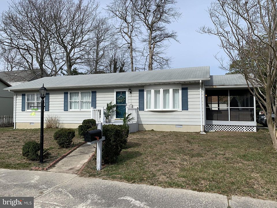1st image of 314 S Bay Dr