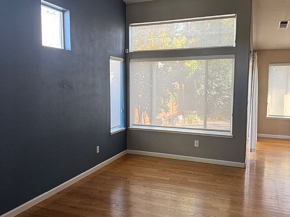 4th image of 10675 Arbor Way