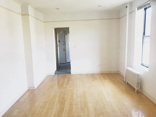 Rented by MTY Group, Inc | media 22