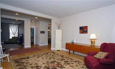 4th image of 10006 E 31st Ave