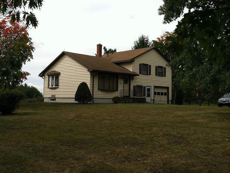 2nd image of 1397 Currybush Rd